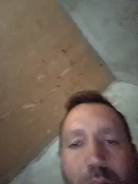 Snapshot of florin421 chatting on 10/18/25, 08:04 florin421 online show from 10/18/25, 08:04