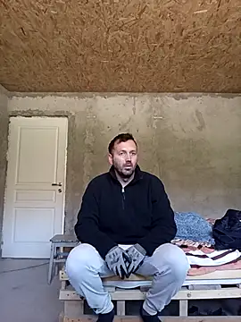 Snapshot of florin421 chatting on 04/19/26, 06:02 florin421 online show from 04/19/26, 06:02