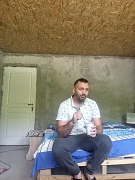 Snapshot of florin421 chatting on 05/07/26, 09:25 florin421 online show from 05/07/26, 09:25