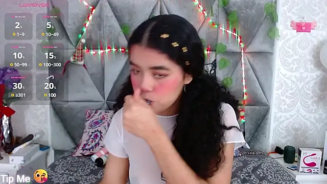 Snapshot of Angela_lovee chatting on 01/04/25, 12:49 Angela lovee online show from 01/04/25, 12:49
