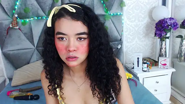 Snapshot of Angela_lovee chatting on 01/25/25, 12:58 Angela lovee online show from 01/25/25, 12:58