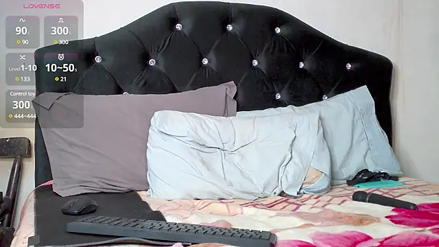 Snapshot of nonawhitemm chatting on 02/17/25, 08:19 nonawhitemm online show from 02/17/25, 08:19