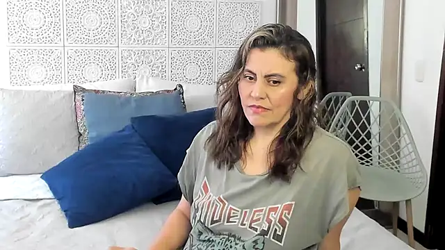 V monse online show from 02/21/25, 08:16