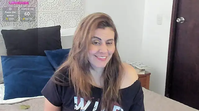 V monse online show from 12/17/25, 09:21