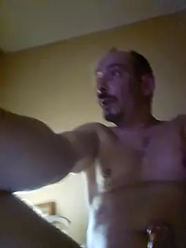 Snapshot of antoniox1978 chatting on 12/04/24, 04:27 antoniox1978 online show from 12/04/24, 04:27