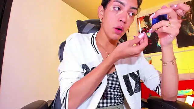 Snapshot of Alahia_Rodriguez chatting on 03/06/25, 07:32 Alahia Rodriguez online show from 03/06/25, 07:32