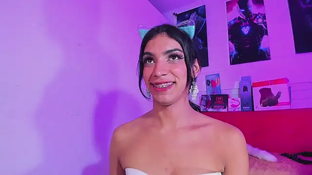 Snapshot of Alahia_Rodriguez chatting on 03/23/25, 12:58 Alahia Rodriguez online show from 03/23/25, 12:58