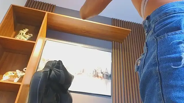 Alahia Rodriguez online show from 04/13/26, 07:30