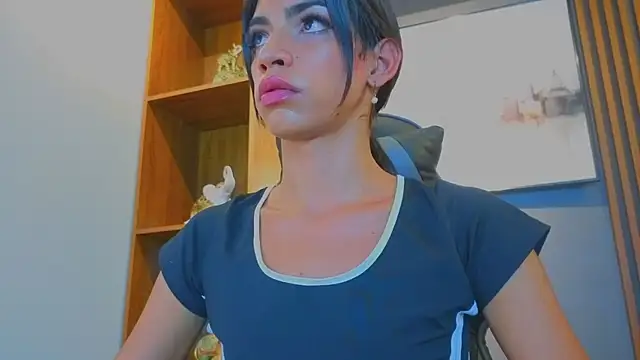 Alahia Rodriguez online show from 07/17/26, 06:57