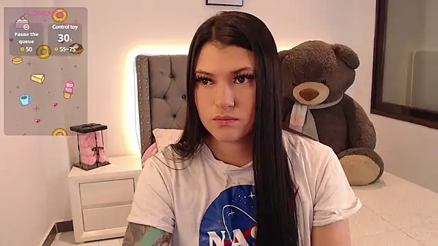 Nicols66 online show from 02/05/25, 11:50