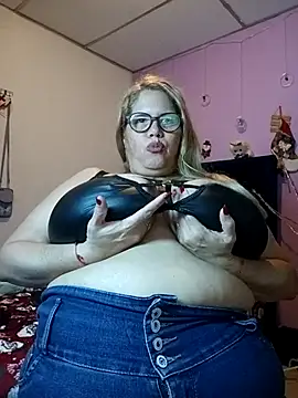 EllisW8 online show from 12/15/25, 11:53