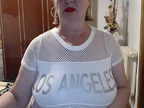 Secretfox online show from 09/28/25, 05:07