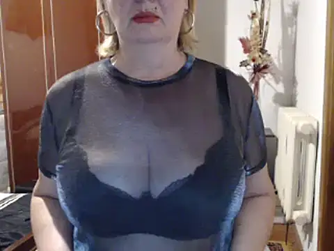 Secretfox online show from 10/16/25, 04:13