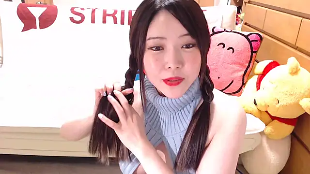 Snapshot of NATINATU252525 chatting on 12/18/24, 01:34 NATINATU252525 online show from 12/18/24, 01:34