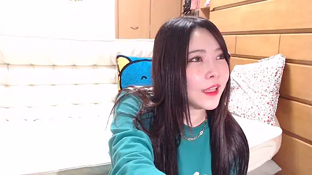 Snapshot of NATINATU252525 chatting on 01/21/25, 02:05 NATINATU252525 online show from 01/21/25, 02:05