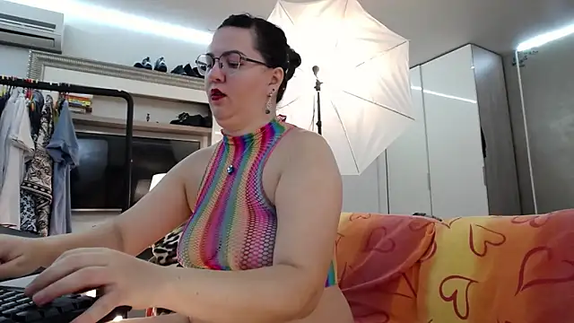 ILoveToFeelU online show from 10/14/25, 01:50