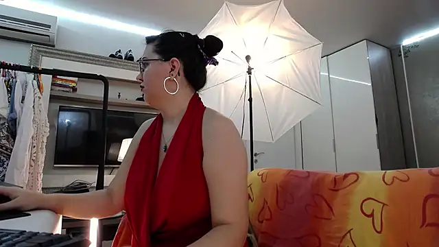 ILoveToFeelU online show from 10/27/25, 10:36