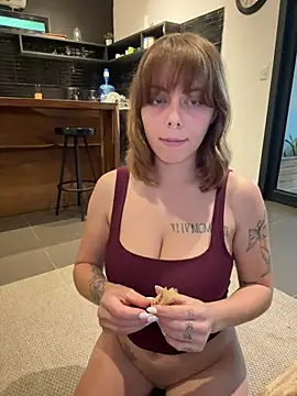 Mia Railey online show from 06/07/26, 10:13