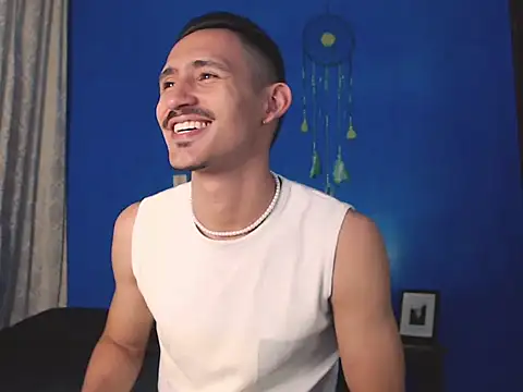 HomeAloneK online show from 11/05/25, 07:36