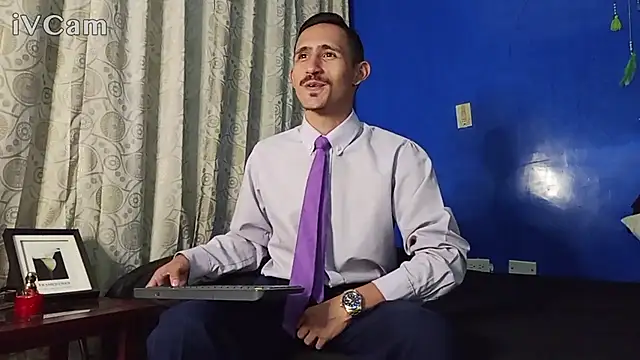 HomeAloneK online show from 11/13/25, 07:24