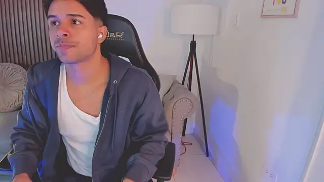 liam collins21 online show from 10/08/25, 11:41