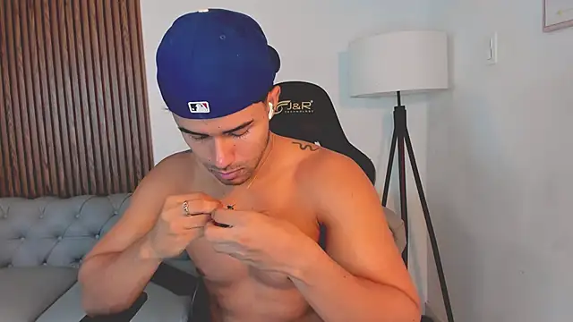 liam collins21 online show from 10/17/25, 11:57