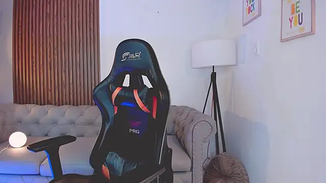 liam collins21 online show from 10/28/25, 11:47