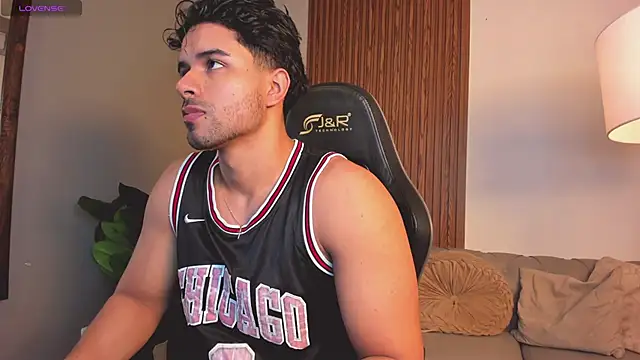 liam collins21 online show from 03/25/26, 12:00