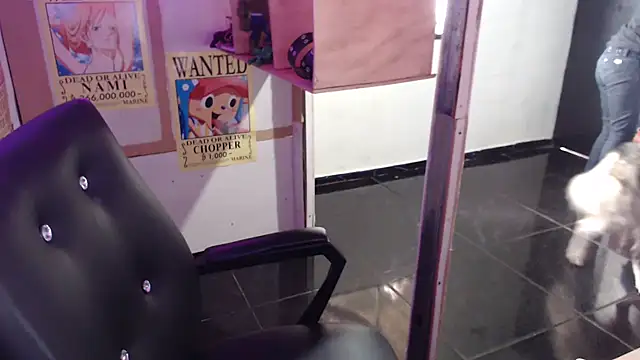 Snapshot of Paulita_x3 chatting on 02/27/25, 02:43 Paulita x3 online show from 02/27/25, 02:43