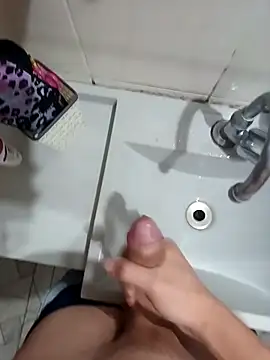 Snapshot of Brutao_ chatting on 10/07/25, 10:56 Brutao online show from 10/07/25, 10:56