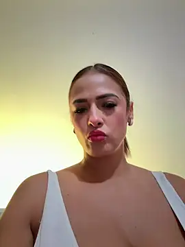 SofiaReyes1 online show from 10/13/25, 02:22