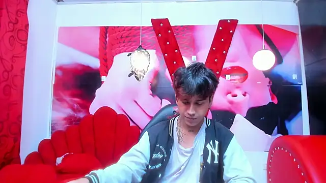 alex 477 online show from 09/29/25, 11:37