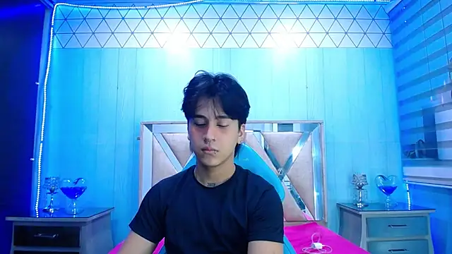 alex 477 online show from 10/20/25, 11:32