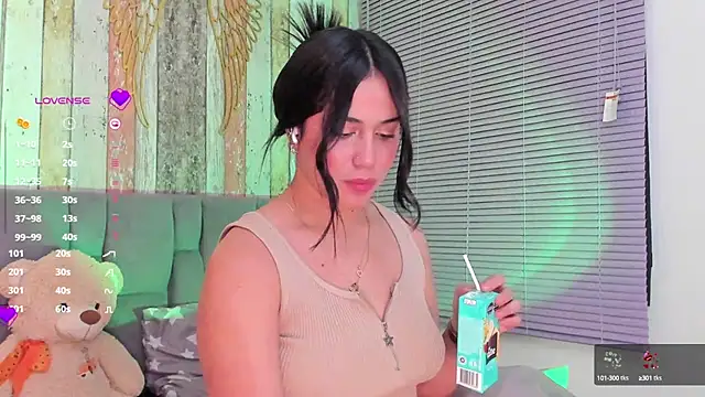 Gigi-bom online show from 01/28/25, 03:36