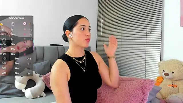 Gigi-bom online show from 11/15/25, 12:08