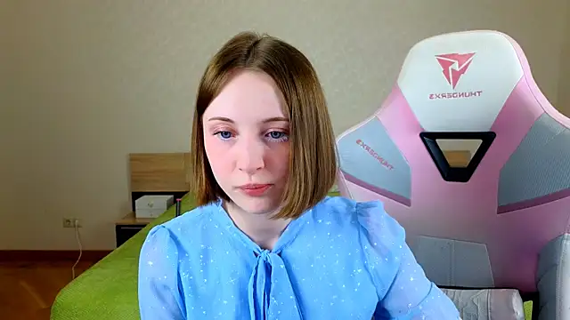 Cowell Adelina online show from 02/22/26, 09:30