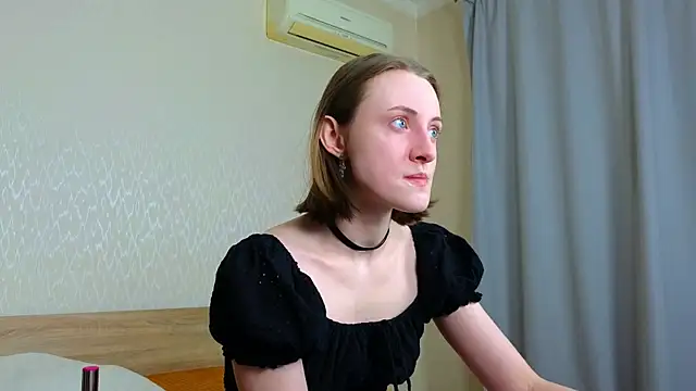 Cowell Adelina online show from 04/24/26, 09:23