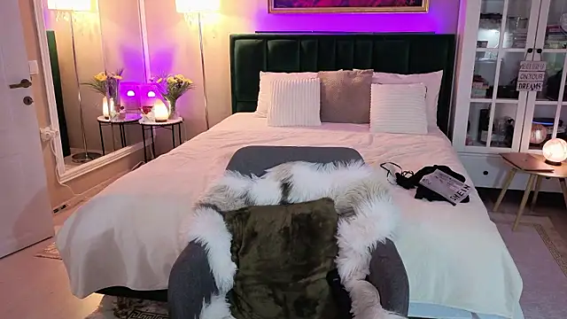 JoanneGG online show from 03/05/26, 02:24