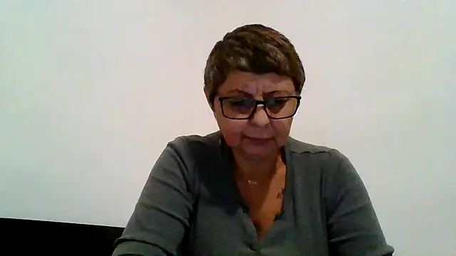 roseblak42 online show from 11/05/25, 03:45