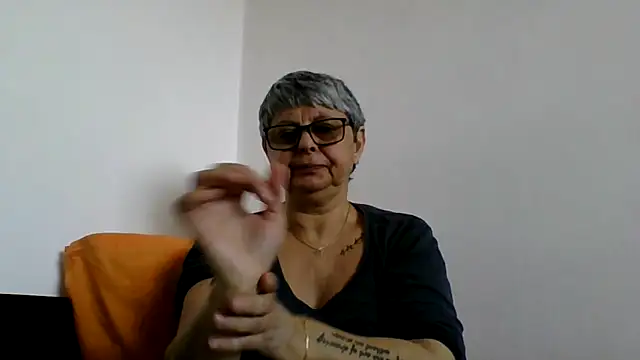 roseblak42 online show from 03/25/26, 10:10