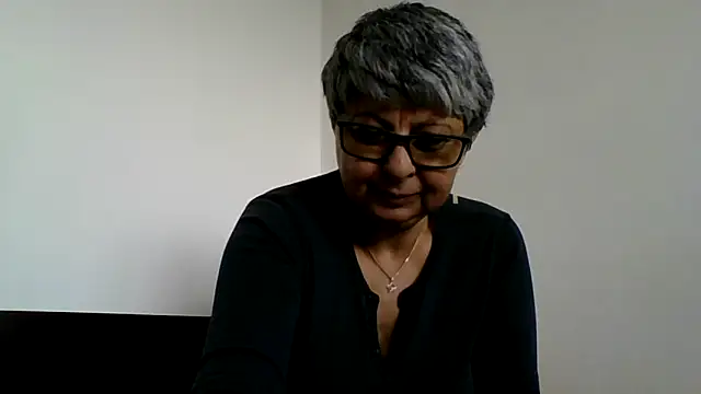 roseblak42 online show from 04/03/26, 10:02