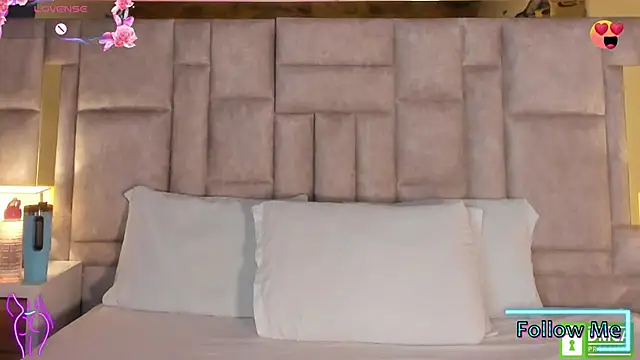 Miss Abigail  online show from 02/24/25, 01:10