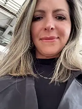  Abril-Office1 online show from 01/08/25, 03:28