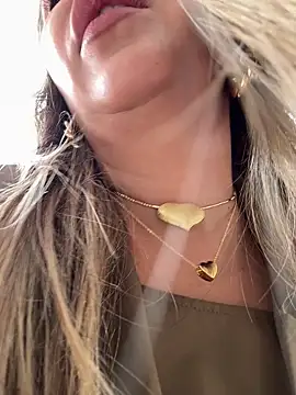  Abril-Office1 online show from 09/29/25, 03:17