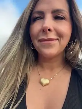  Abril-Office1 online show from 02/04/26, 12:33