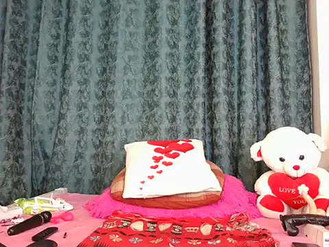 Pretty-shally online show from 03/20/25, 11:23