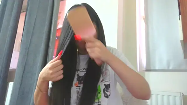 LovelyJulliette online show from 03/26/26, 10:54