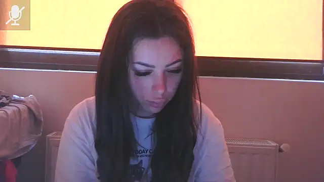Snapshot of LovelyJulliette chatting on 04/19/26, 12:26 LovelyJulliette online show from 04/19/26, 12:26