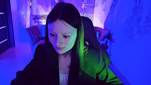 Snapshot of VeliraBraitberg chatting on 12/18/24, 08:09 VeliraBraitberg online show from 12/18/24, 08:09