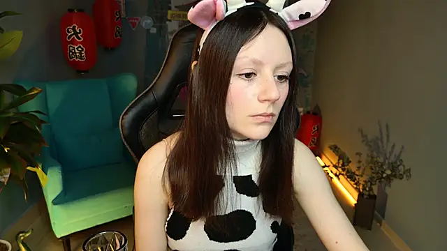 Snapshot of VeliraBraitberg chatting on 12/20/24, 05:04 VeliraBraitberg online show from 12/20/24, 05:04